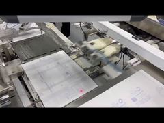 Verpackungsmaschine für OP-Handschuhe im Brieftaschenformat mit Bi-Fold-Funktion