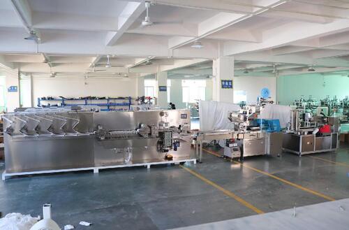 jüngste Unternehmensnachrichten über Intelligente automatisierte Verpackungslinien für Feuchttücher erfreuen sich im gesamten Hygieneproduktionssektor Westasiens großer Beliebtheit