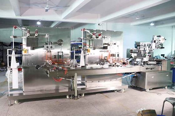 PLC Wassertücher Verpackungsmaschine Automatische Erfrischungsreinigung Einzeln Wassertücher Gewebebeutelmachmaschine 220v